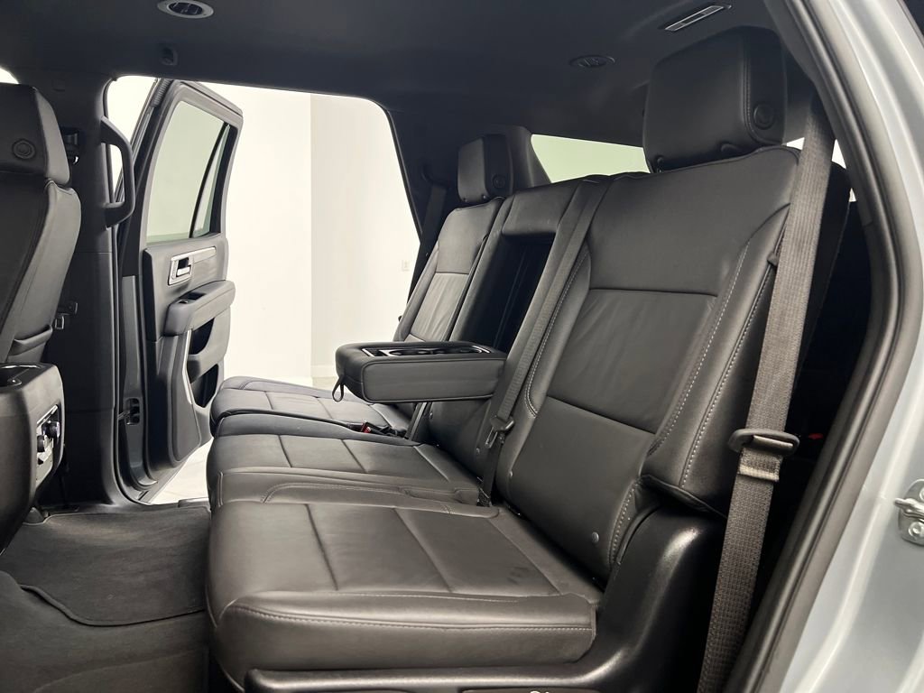 Used 2025 Chevrolet Tahoe LT image 13