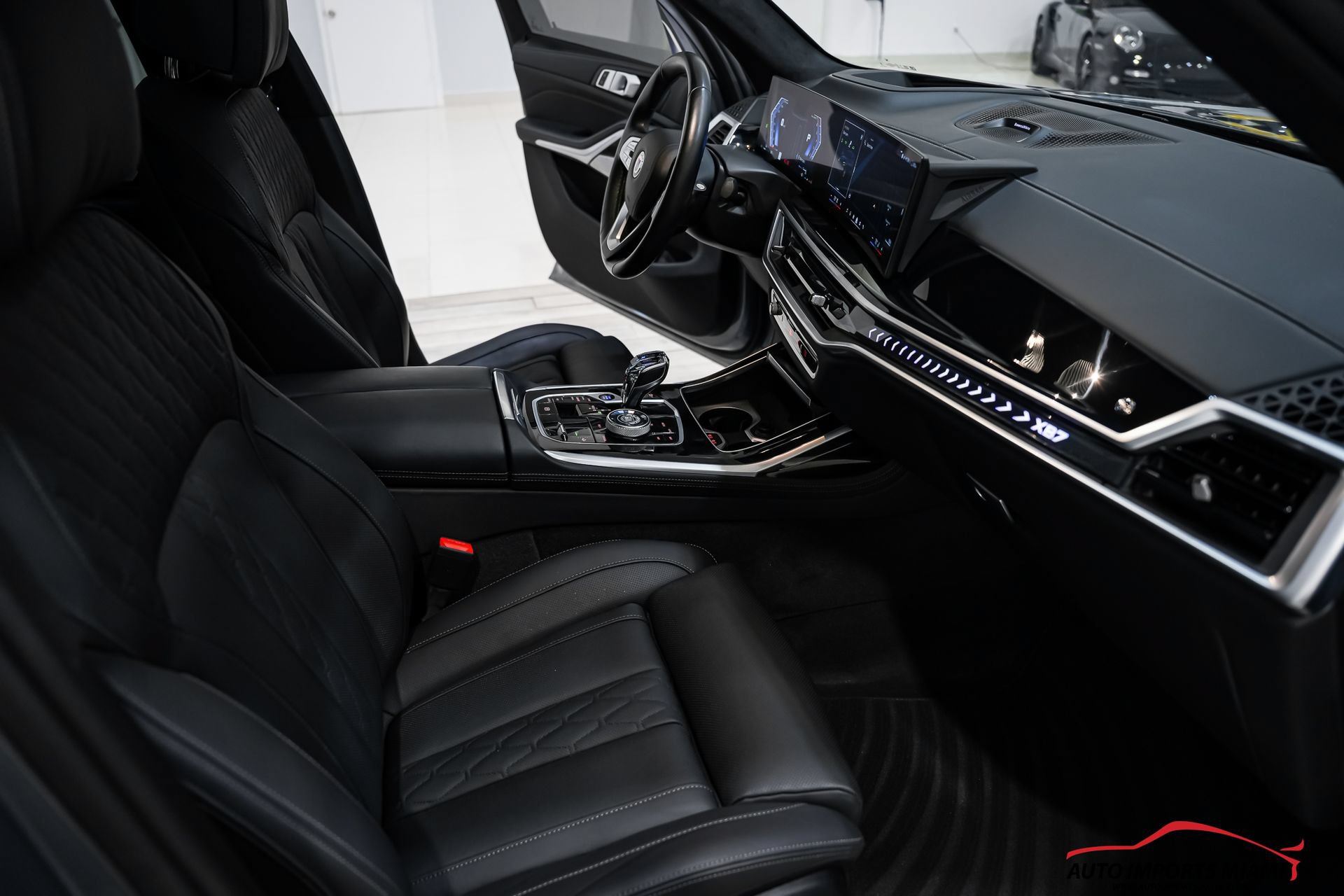 Used 2024 BMW ALPINA XB7 AWD/4WD image 11