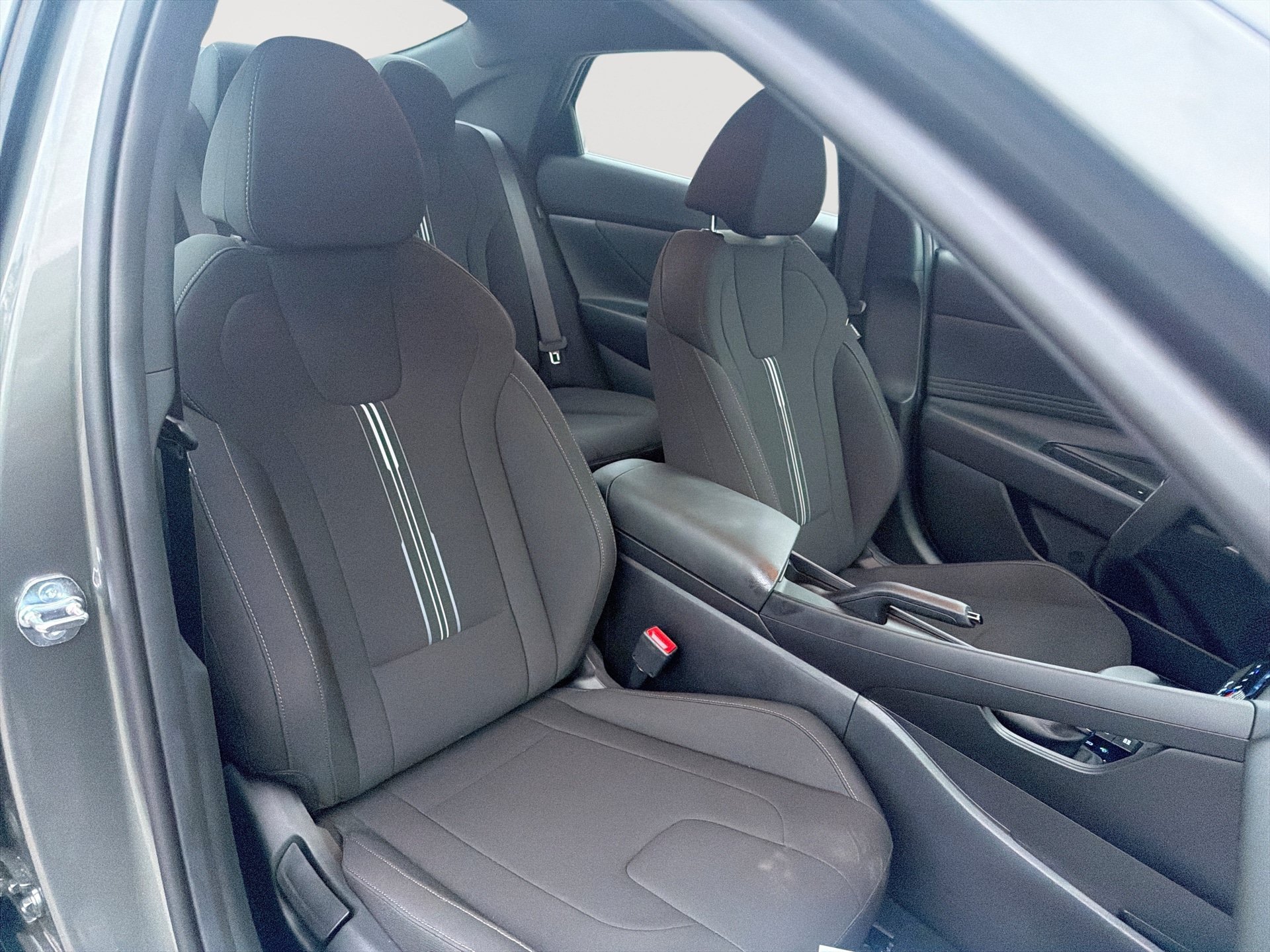 Used 2026 Hyundai Elantra Sport FWD image 27