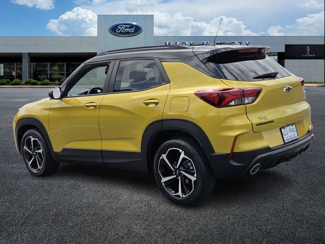 Used 2023 Chevrolet TrailBlazer RS w/ Sun and Liftgate Package FWD image 3