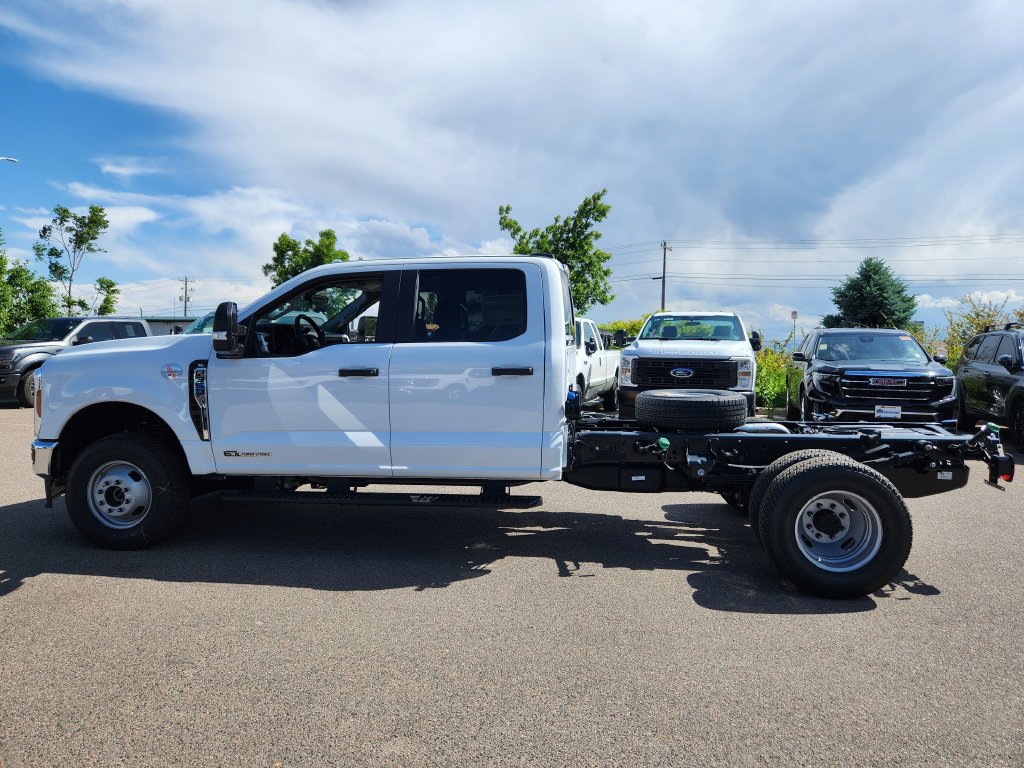 New 2026 Ford F350 XL w/ XL Chrome Package AWD/4WD image 4