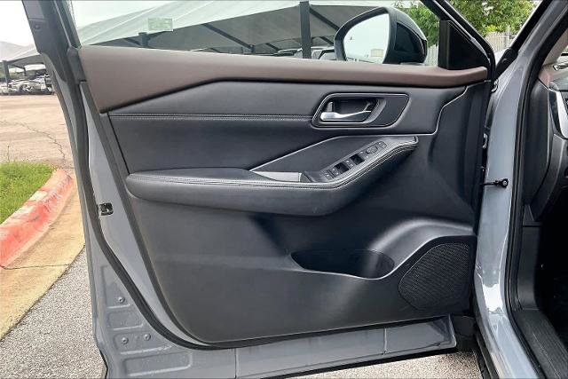 Certified 2023 Nissan Rogue SV w/ SV Premium B Package AWD/4WD image 22
