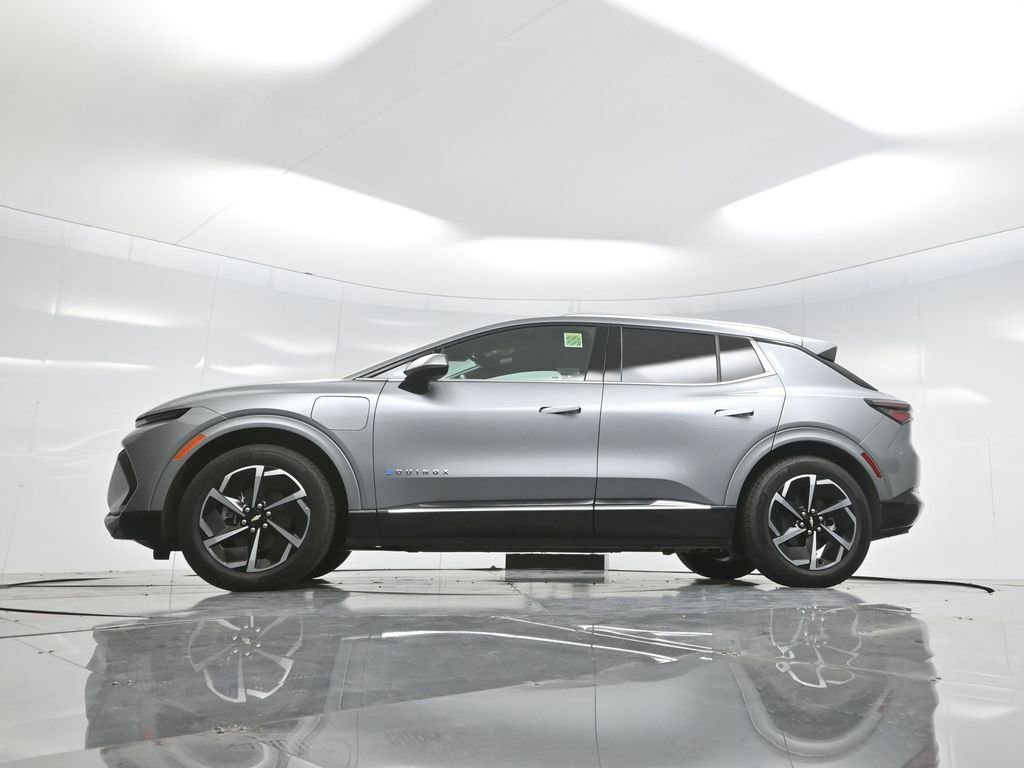 Used 2025 Chevrolet Equinox EV LT w/ Convenience Package image 67