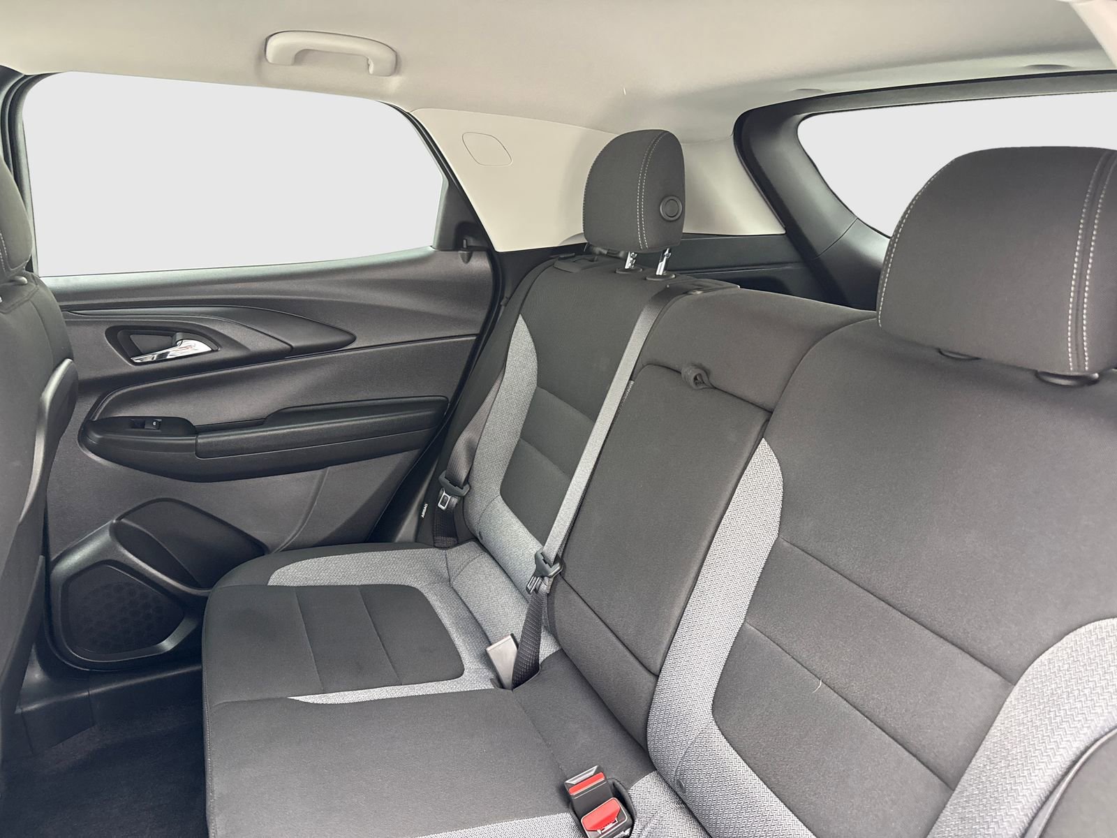 Used 2026 Chevrolet TrailBlazer LT w/ Convenience Package FWD image 36