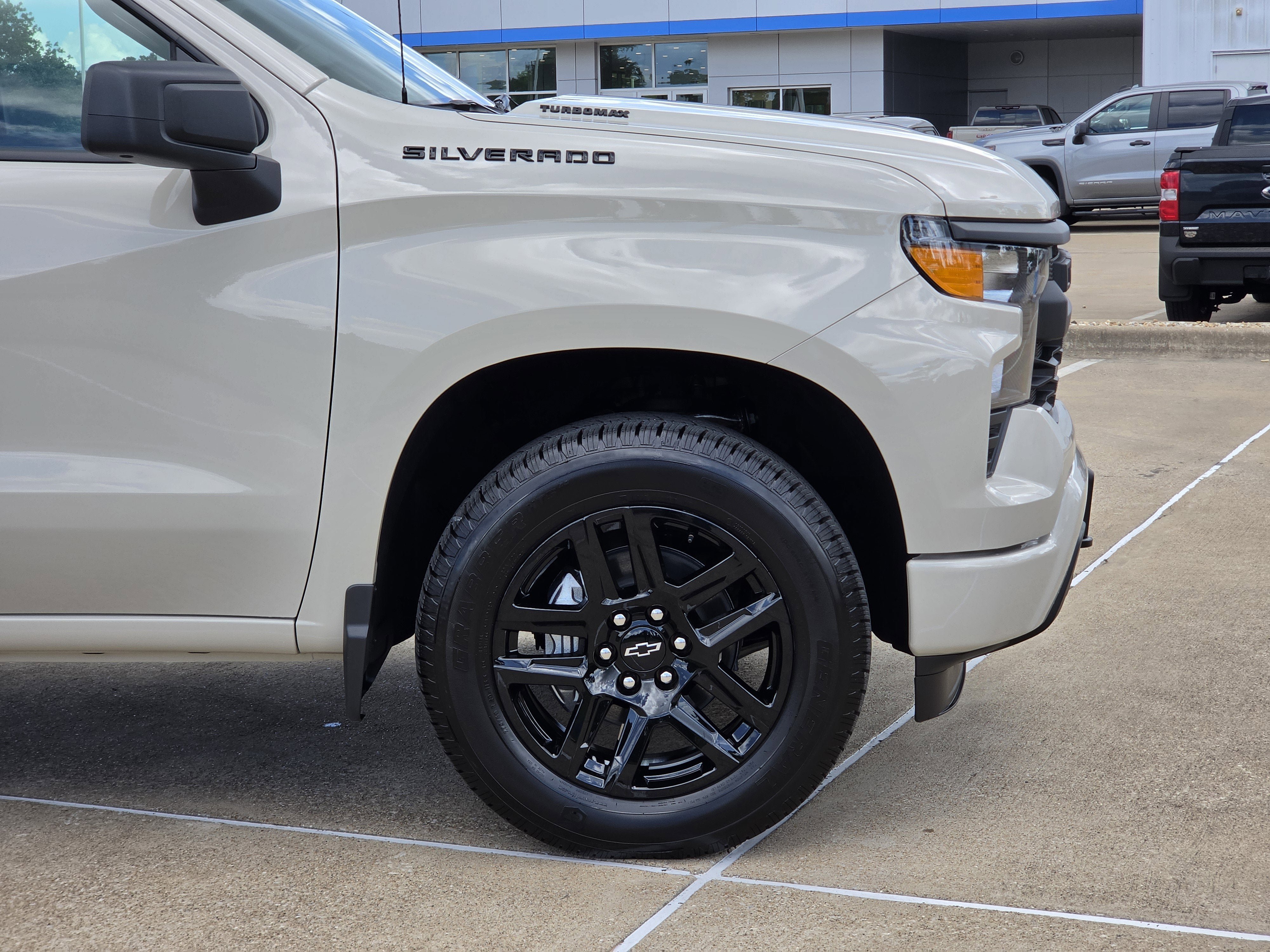New 2026 Chevrolet Silverado 1500 Custom w/ LPO, Dark Essentials Package RWD image 7