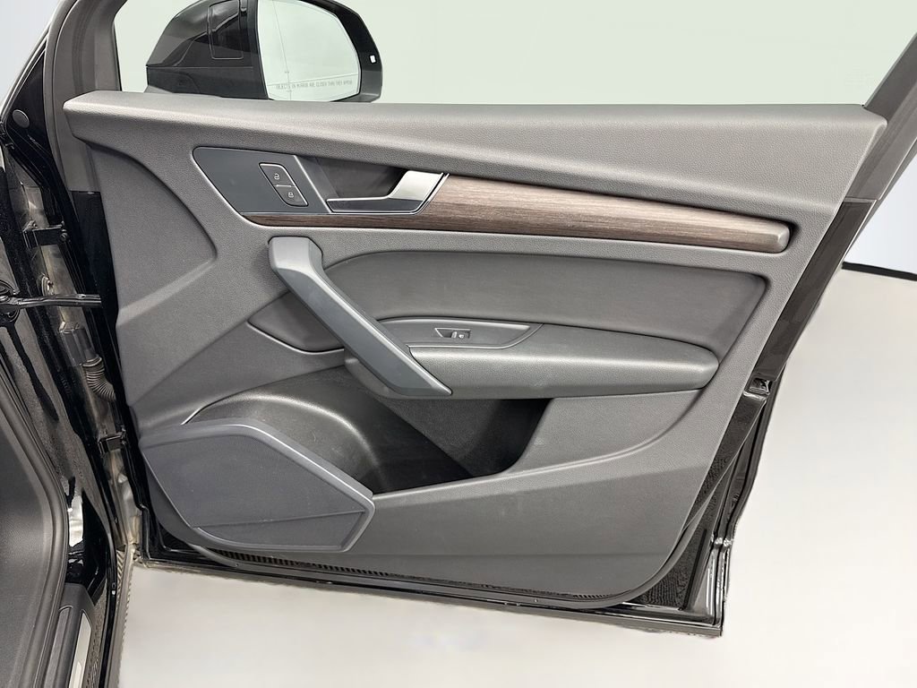 Certified 2023 Audi Q5 2.0T Premium w/ Convenience Package image 23