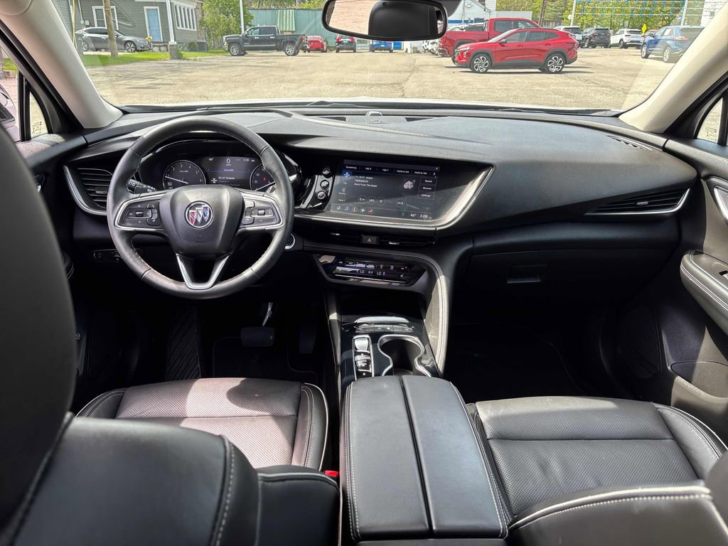 Used 2021 Buick Envision Essence w/ Sport Touring Package FWD image 22