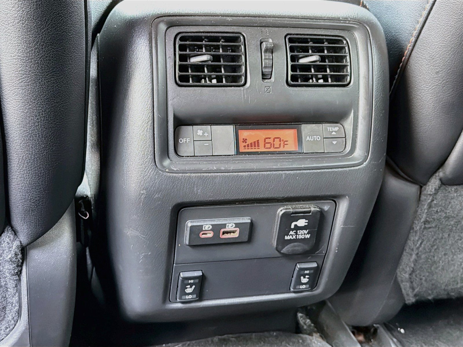 Used 2019 Nissan Pathfinder SL FWD image 17