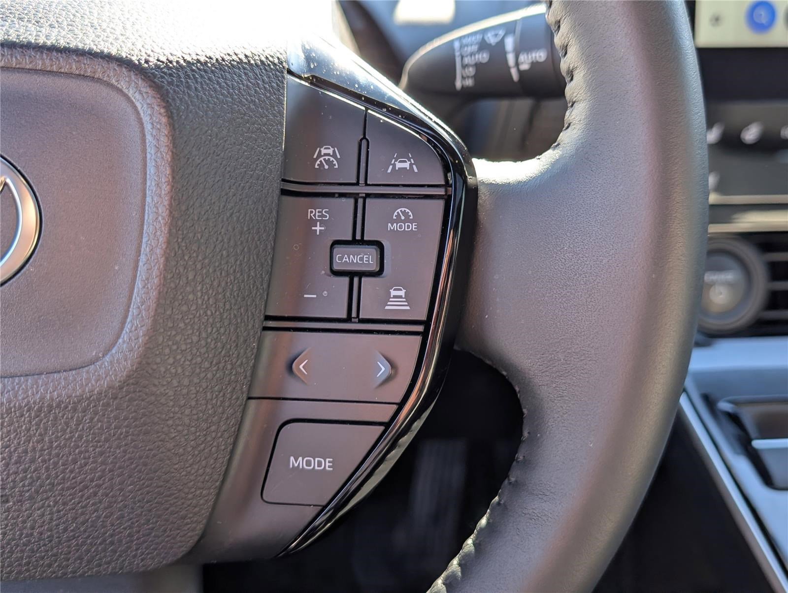 Used 2024 Toyota bZ4X Limited image 24