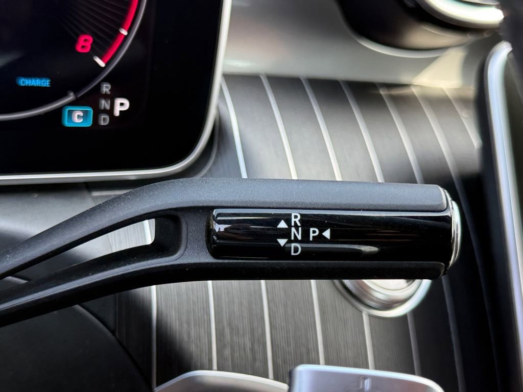 Used 2024 Mercedes-Benz C 300 4MATIC Sedan w/ Pinnacle Trim Package image 18