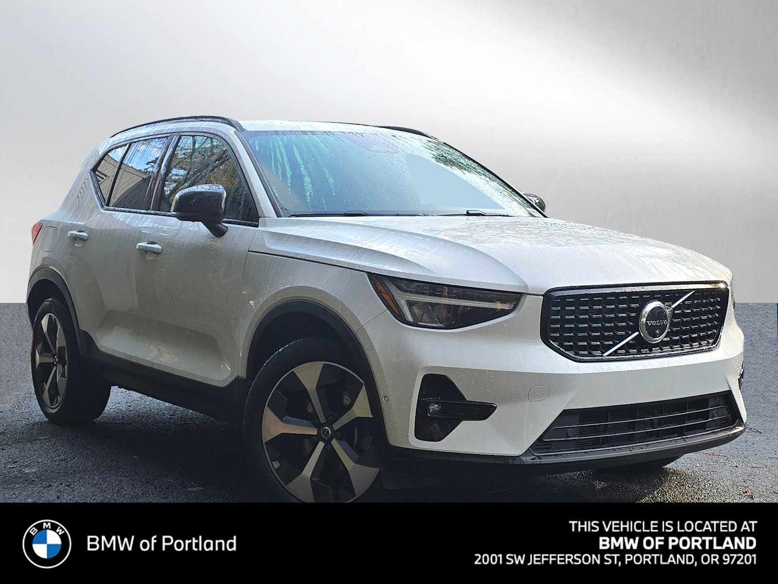 Used 2023 Volvo XC40 B5 Plus w/ Driver Assist Package