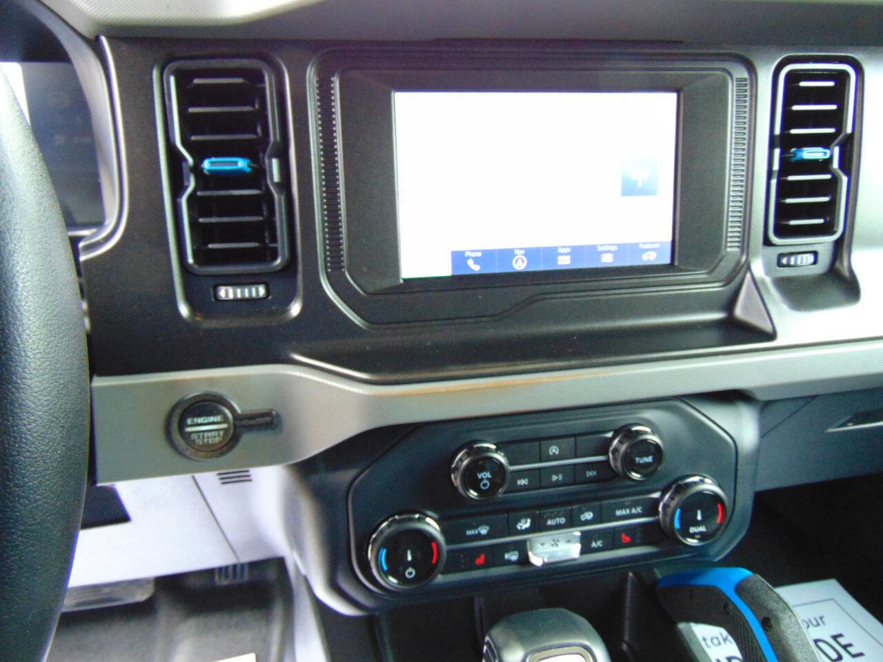 Used 2022 Ford Bronco Black Diamond image 23