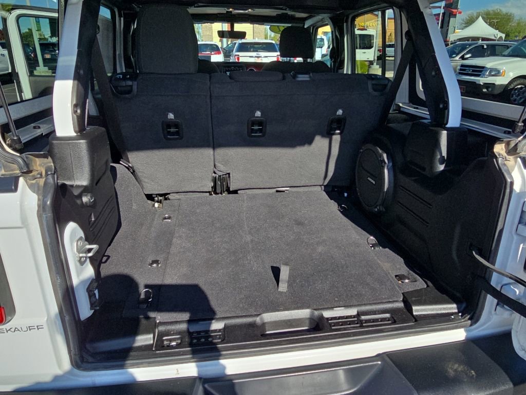 Used 2021 Jeep Wrangler Unlimited Rubicon AWD/4WD image 19