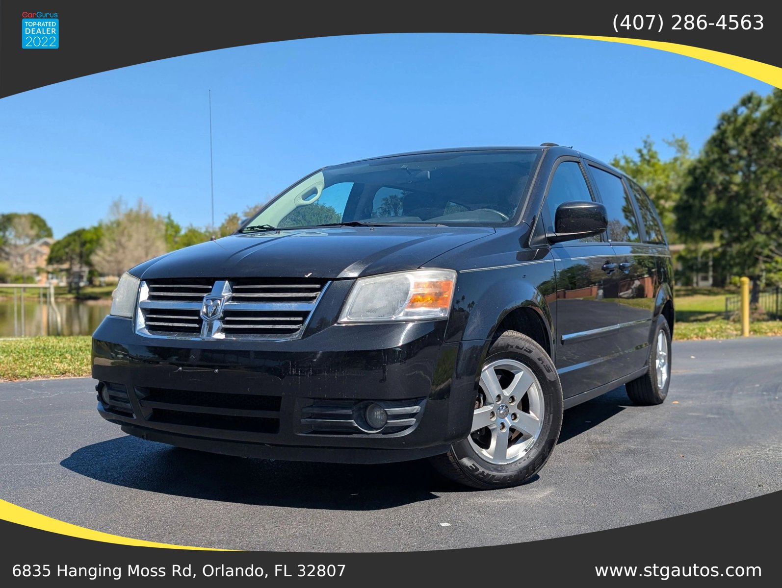 Used 2009 Dodge Grand Caravan SXT image 1