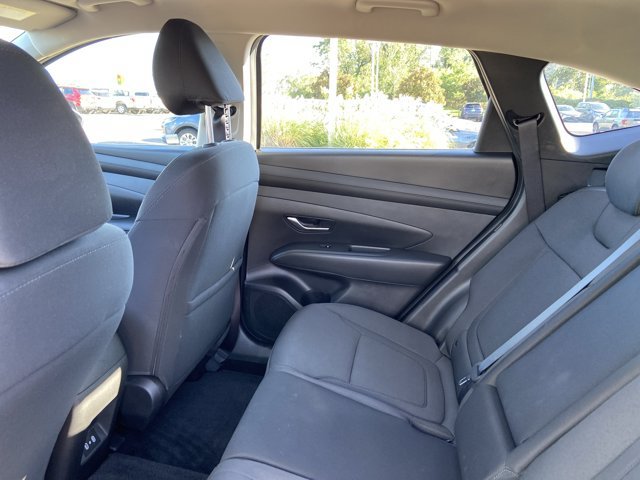 Used 2025 Hyundai Tucson SE FWD image 19