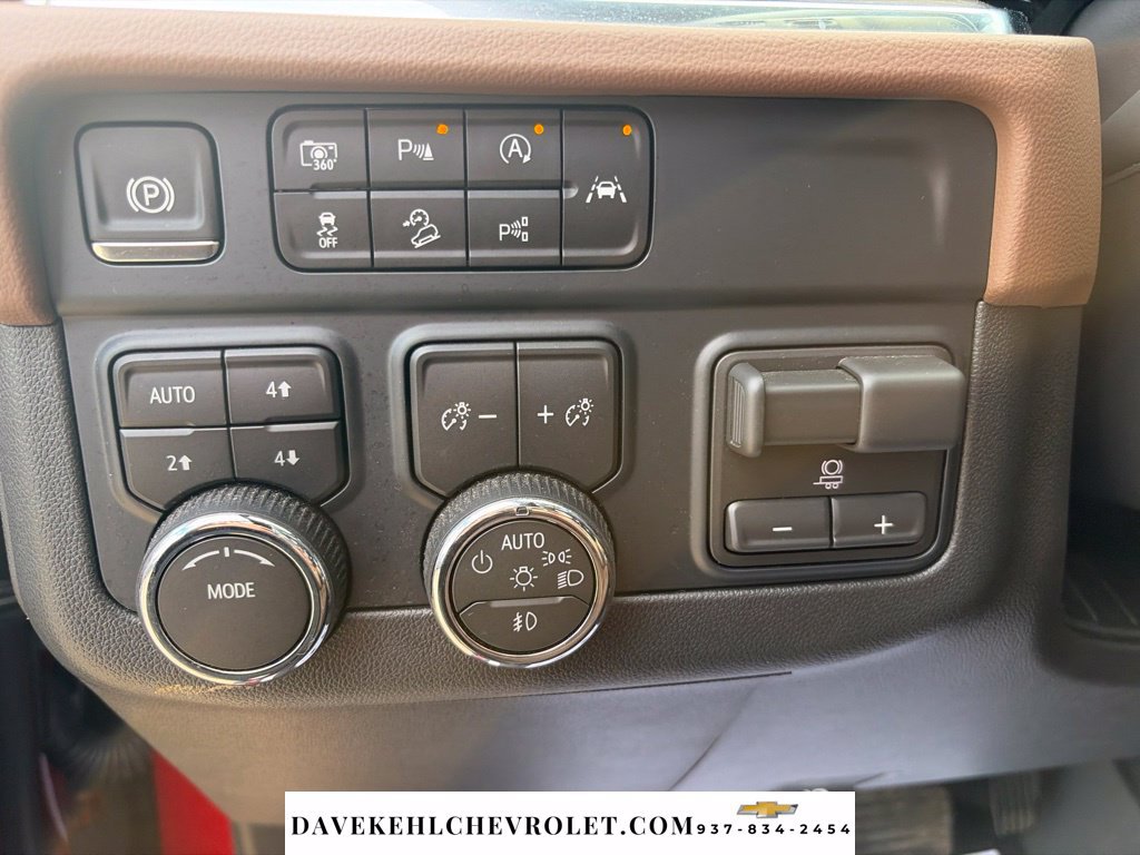 Used 2026 Chevrolet Suburban High Country w/ Sun And Tow Package AWD/4WD image 21