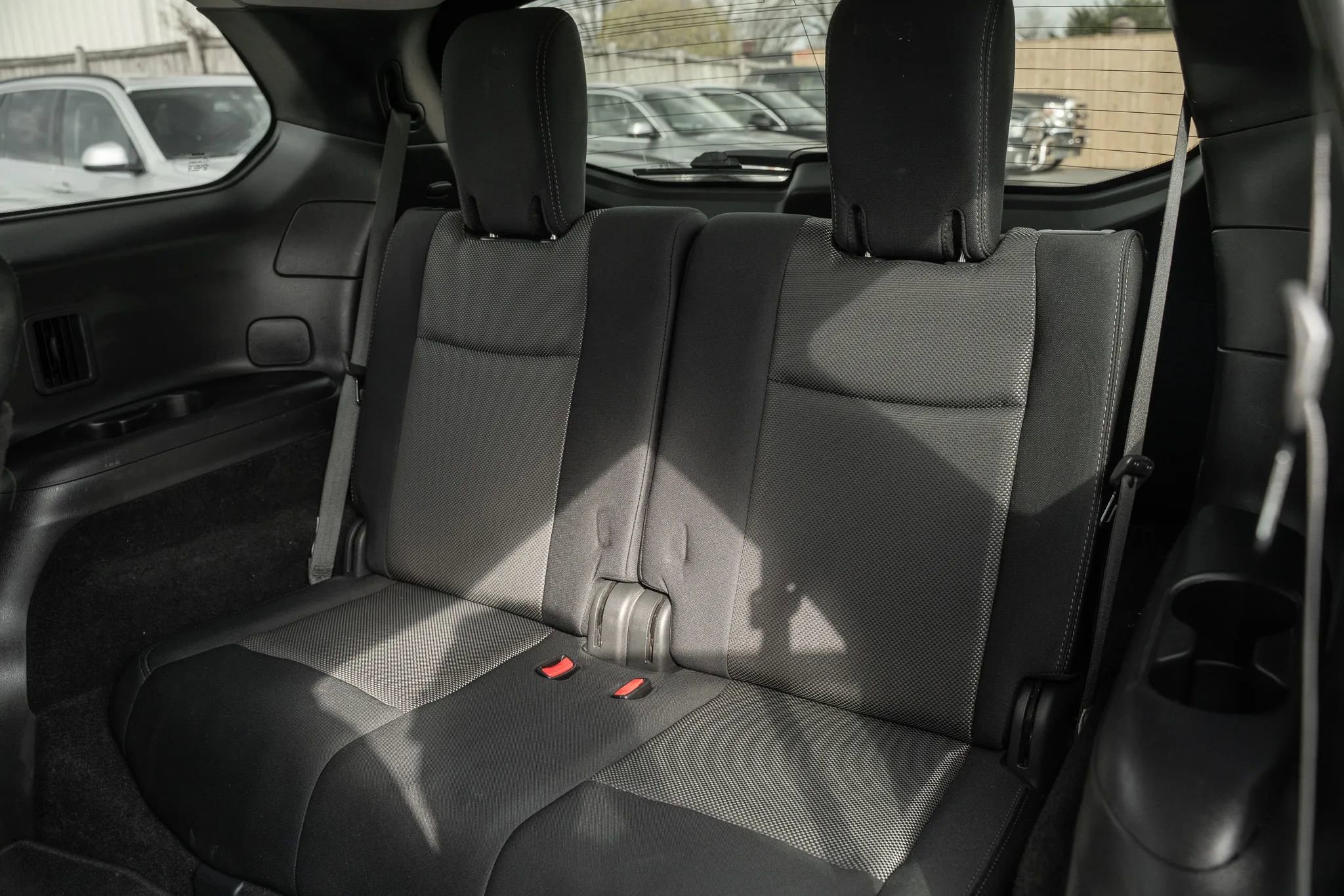 Used 2019 Nissan Pathfinder SV image 9