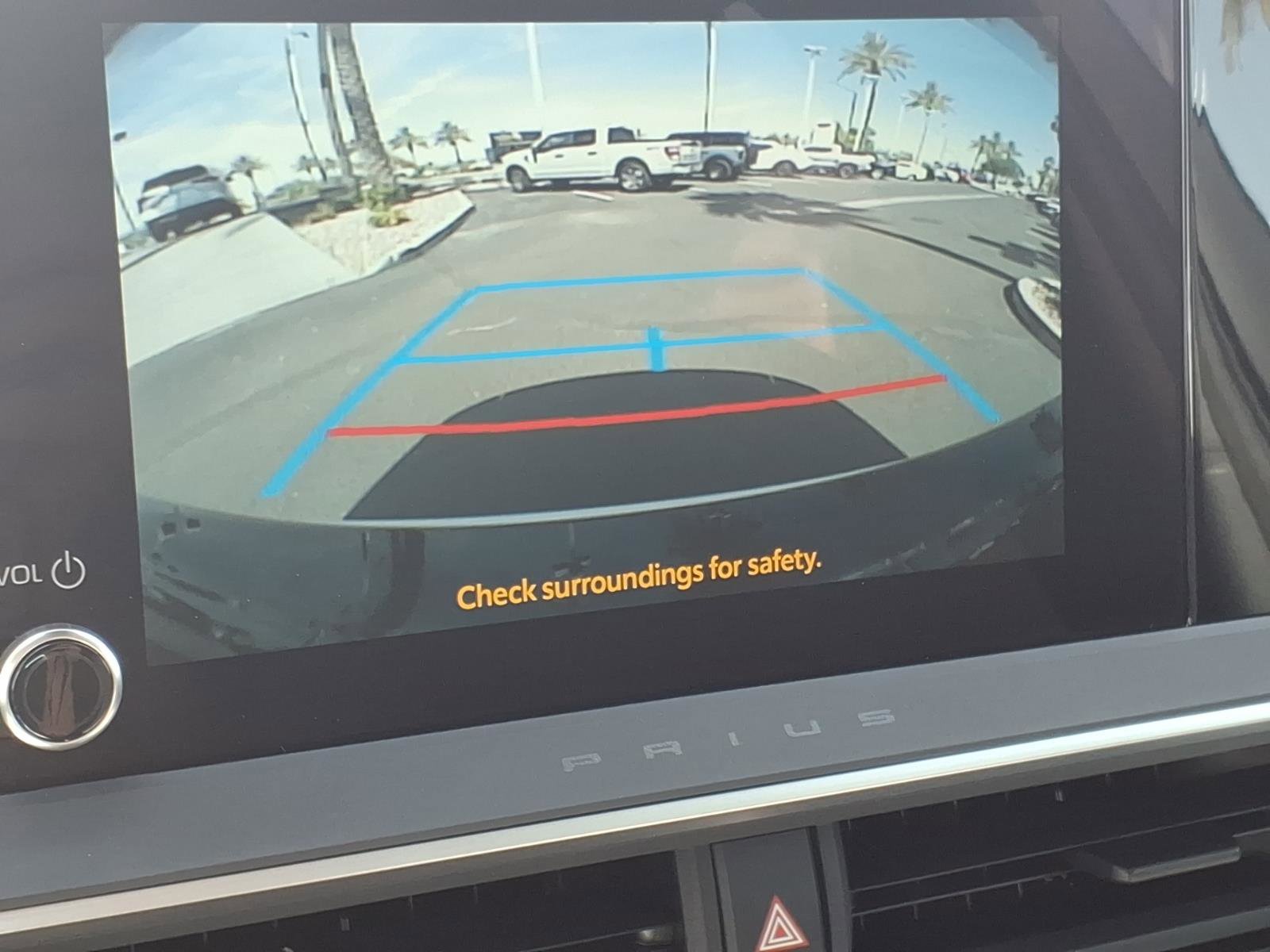 Used 2025 Toyota Prius LE FWD image 18