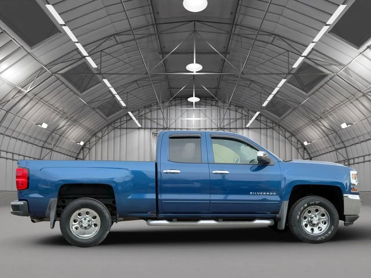 Used 2017 Chevrolet Silverado 1500 LT w/ All Star Edition AWD/4WD image 8