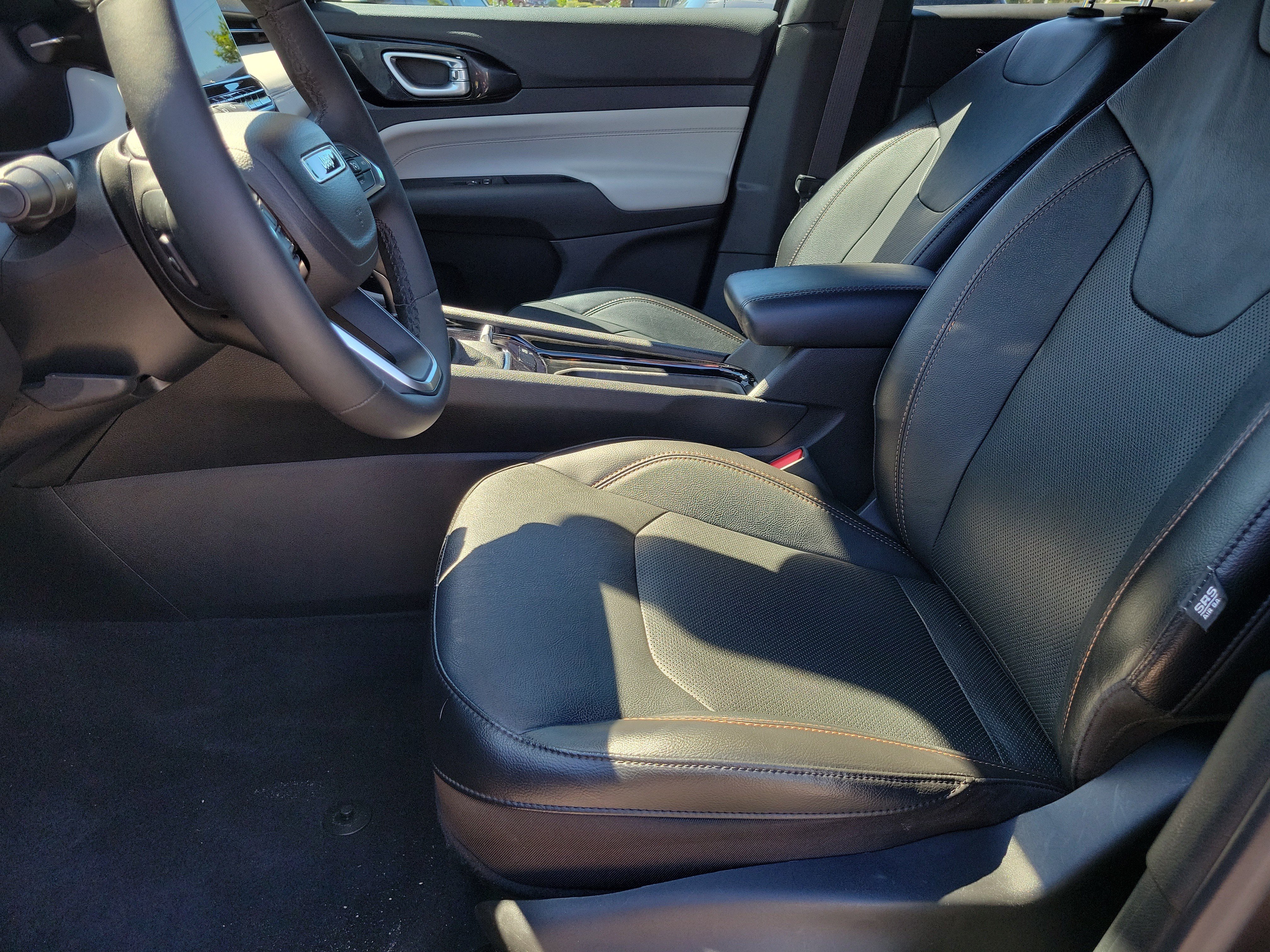 Used 2023 Jeep Compass Limited AWD/4WD image 19