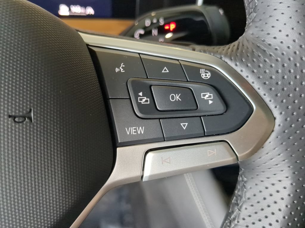 New 2026 Volkswagen Tiguan SEL R-Line AWD/4WD image 27