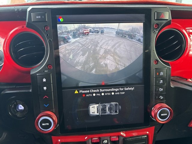 Used 2018 Jeep Wrangler Unlimited Sport S image 8