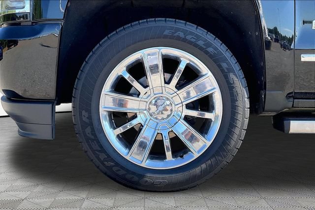 Used 2017 Chevrolet Silverado 1500 High Country AWD/4WD image 22