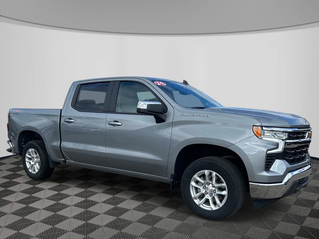 Used 2024 Chevrolet Silverado 1500 LT AWD/4WD image 3