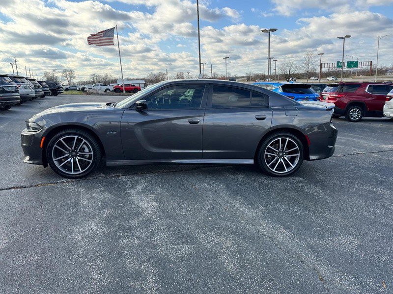 Used 2023 Dodge Charger R/T w/ Technology Group image 2