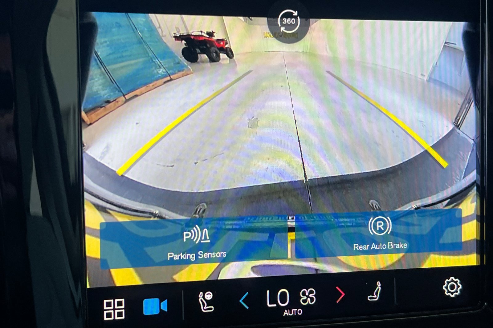 Used 2024 Volvo S90 T8 Ultimate image 20