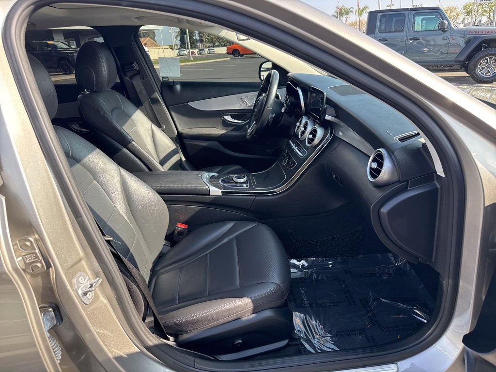 Used 2019 Mercedes-Benz C 300 Sedan image 12