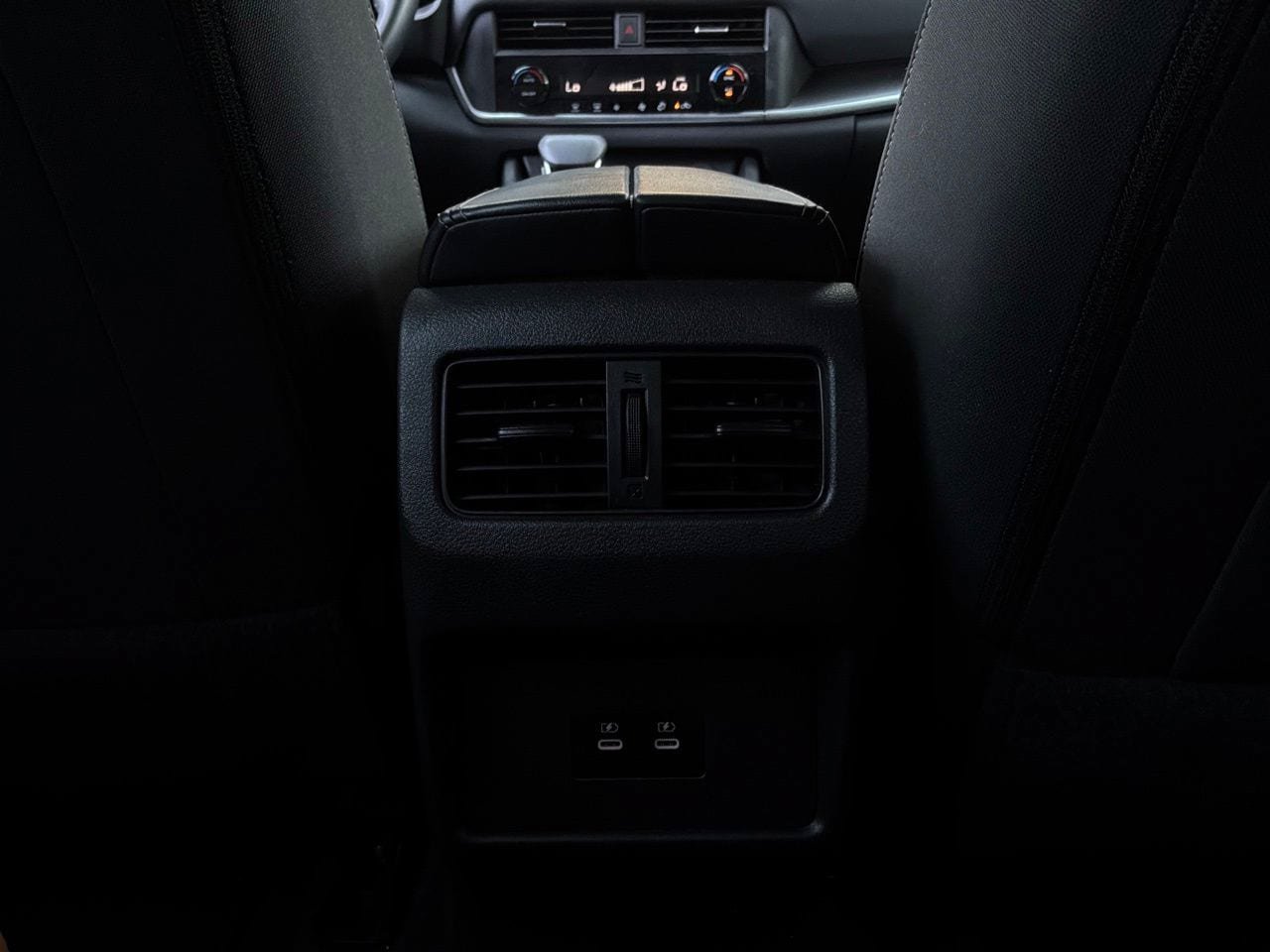 Used 2025 Nissan Rogue SV FWD image 13