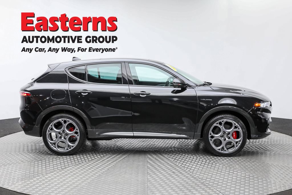 Used 2024 Alfa Romeo Tonale Veloce image 4