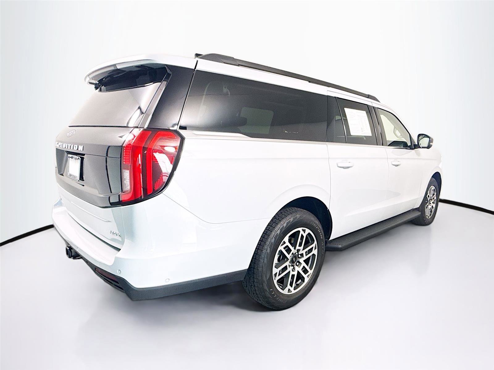 Used 2025 Ford Expedition Max Active AWD/4WD image 38