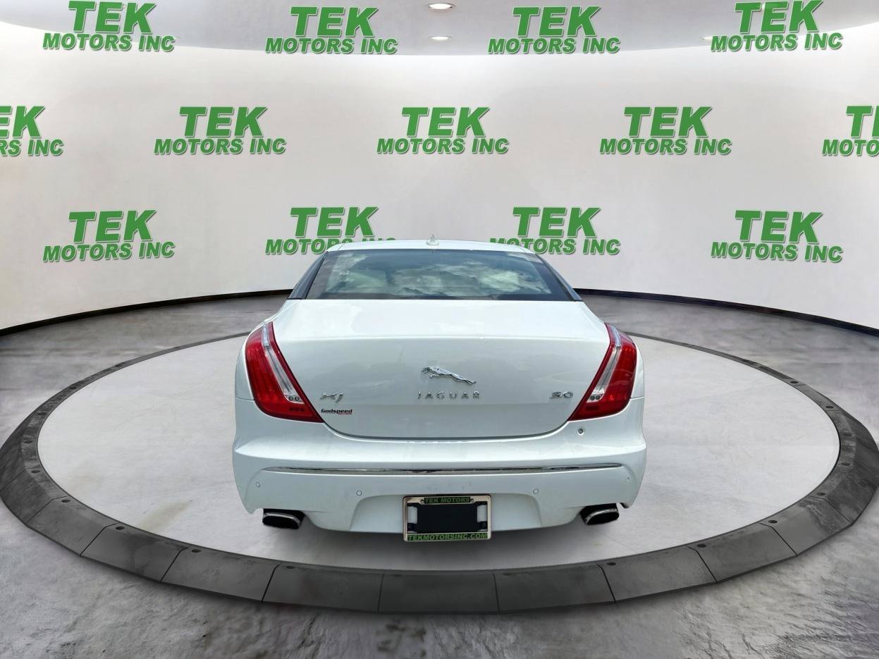 Used 2013 Jaguar XJ w/ Front Seat Comfort Pkg RWD image 7