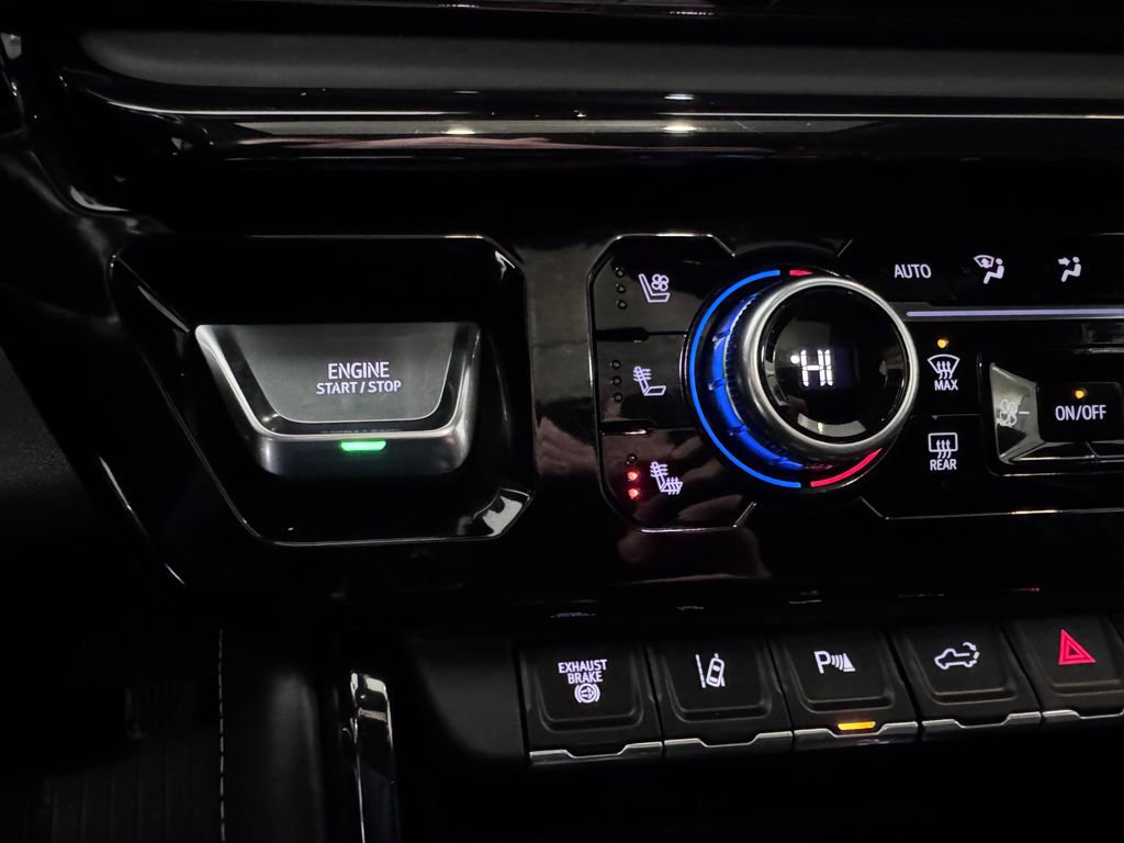 Certified 2024 GMC Sierra 2500 AT4X w/ AT4X AEV Edition image 22