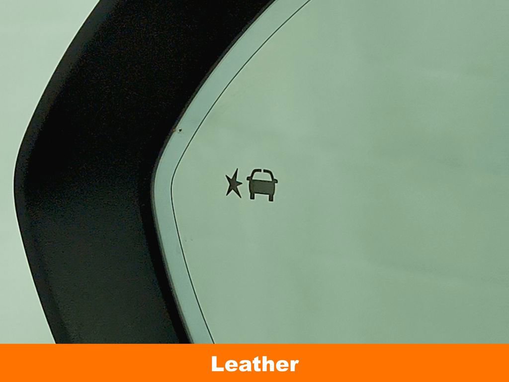 Used 2022 Buick Envision Essence w/ Technology Package I image 12