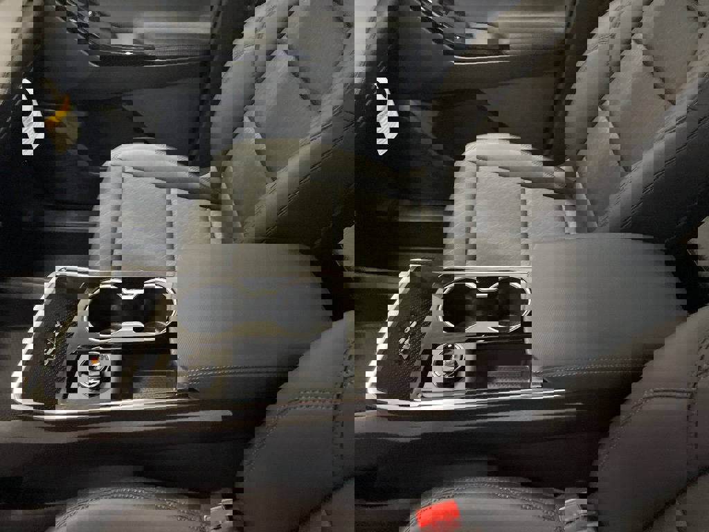 New 2026 Chevrolet Equinox LT w/ Convenience Package II image 16