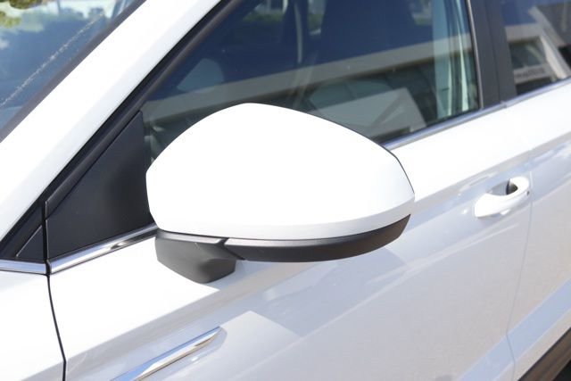 Used 2024 Volkswagen Taos SEL image 12