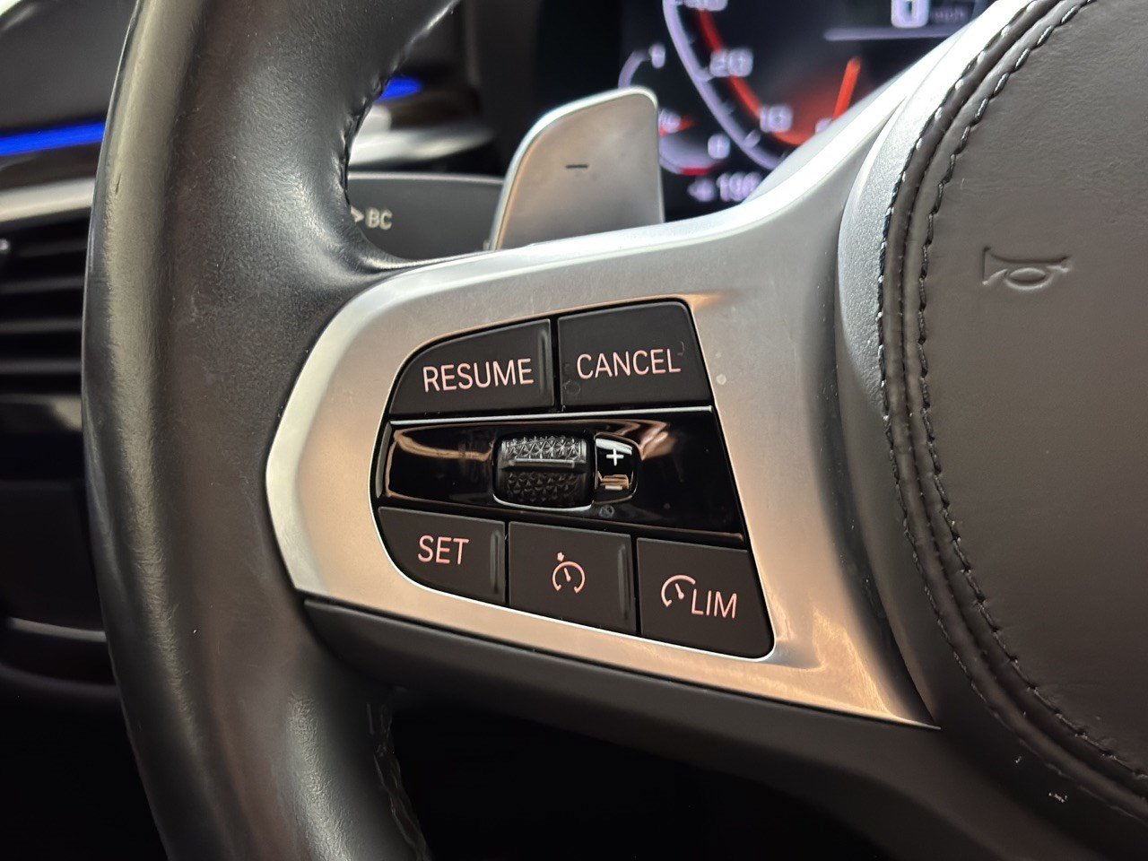 Used 2023 BMW M550i xDrive w/ Executive Package AWD/4WD image 18