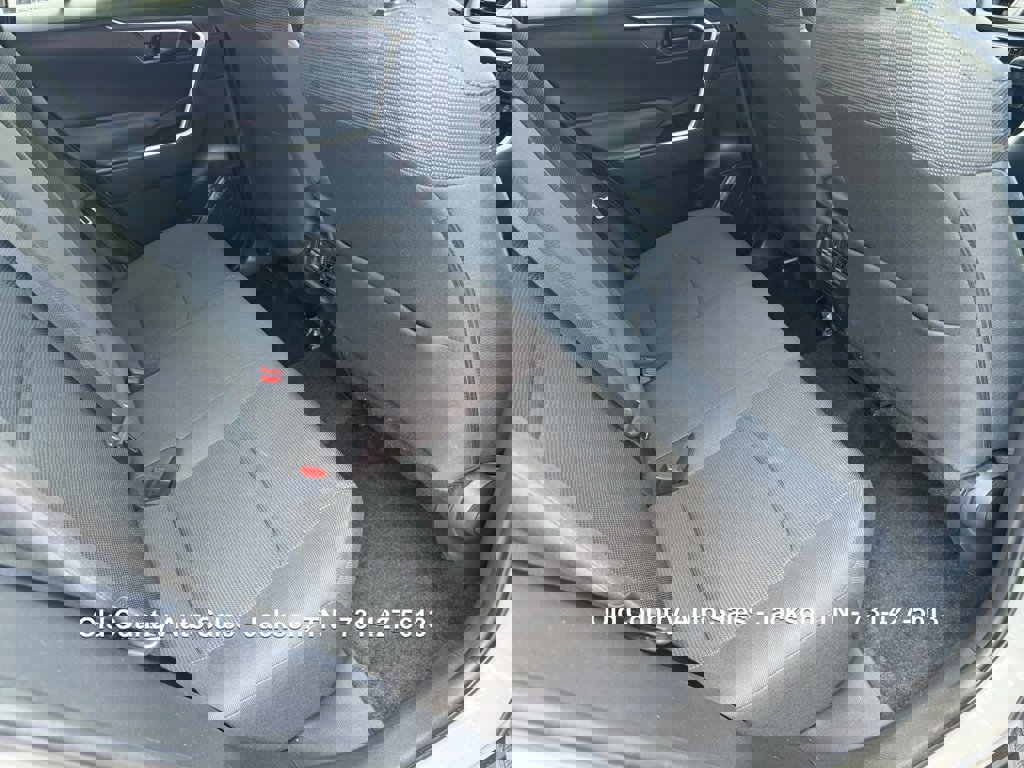 Used 2024 Toyota RAV4 LE image 10