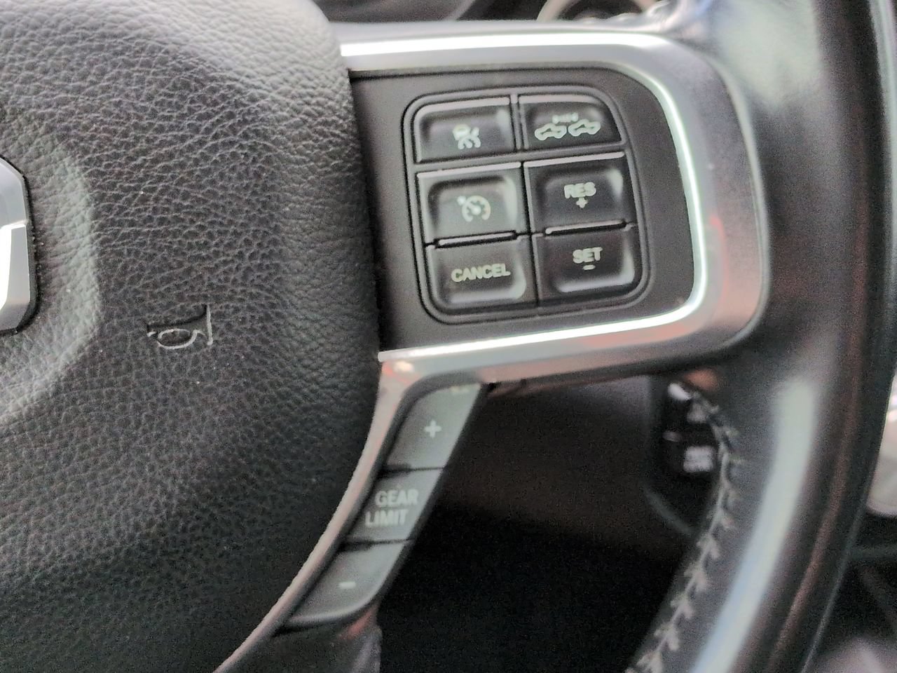 Used 2022 RAM 2500 Laramie w/ Night Edition AWD/4WD image 25