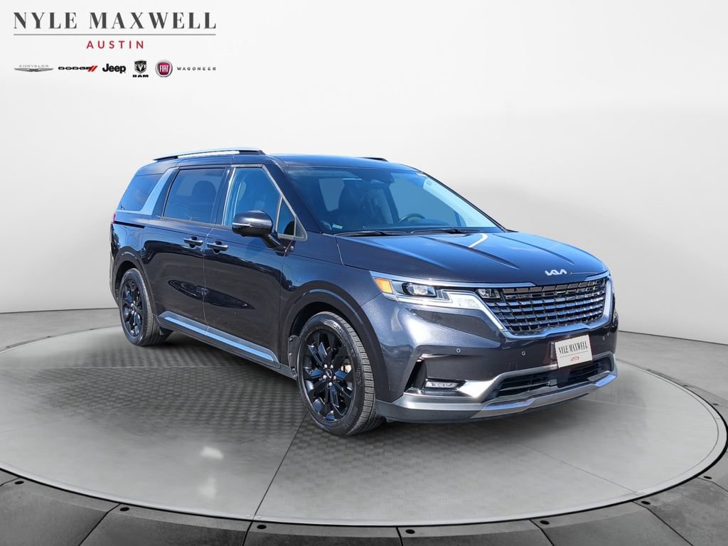 Used 2024 Kia Carnival SX FWD image 2