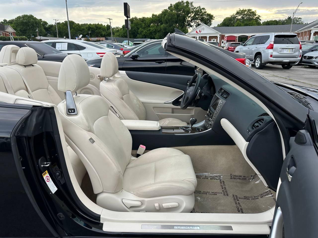 Used 2010 Lexus IS 250C RWD image 24