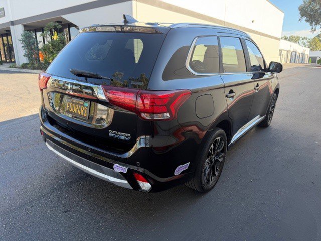Used 2018 Mitsubishi Outlander SEL image 3