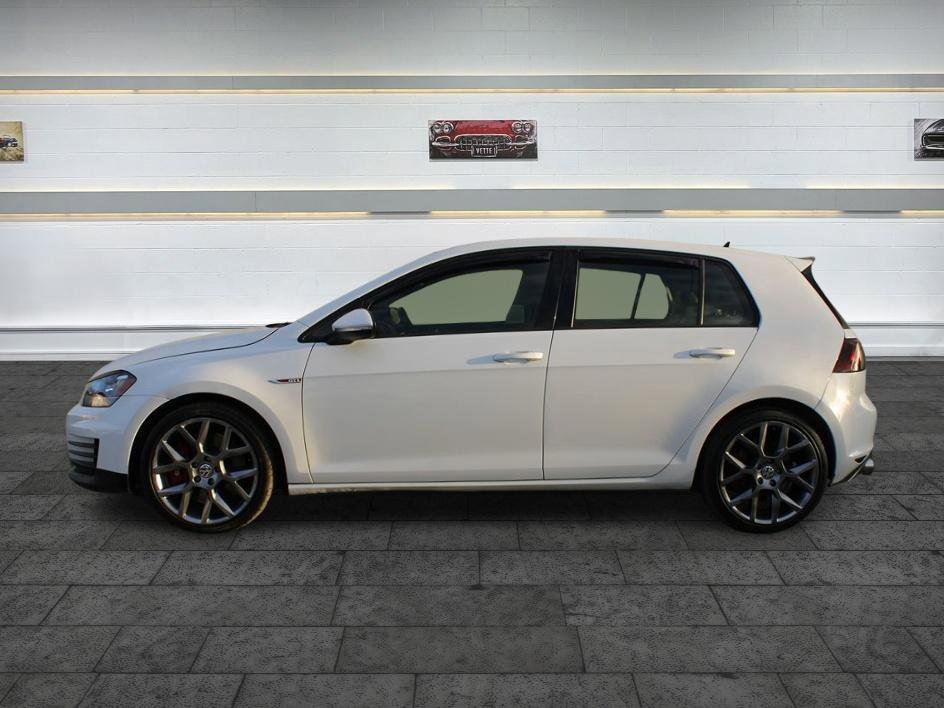 Used 2017 Volkswagen GTI SE FWD image 4