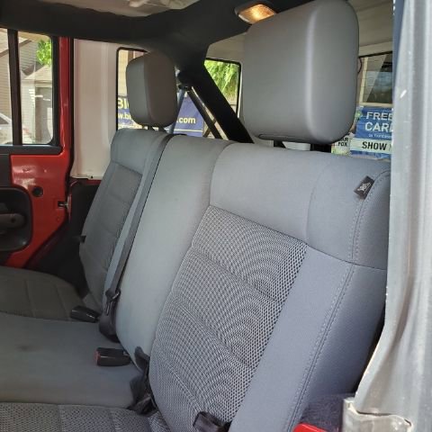 Used 2008 Jeep Wrangler Unlimited Rubicon w/ Dual Top Group AWD/4WD image 38