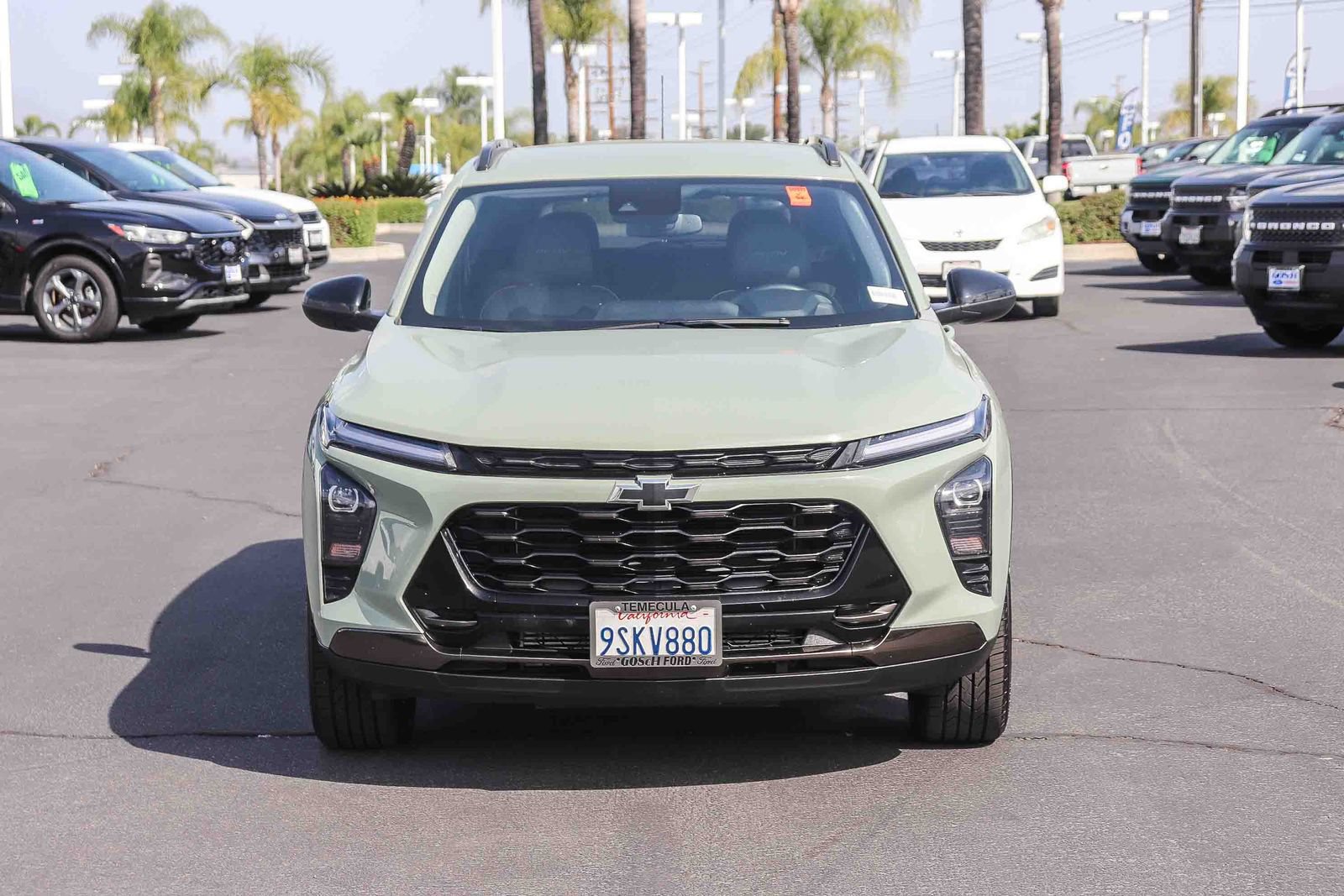 Used 2025 Chevrolet Trax ACTIV w/ Driver Confidence Package FWD image 2