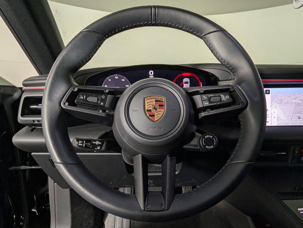 Certified 2025 Porsche Macan 4S Electric AWD/4WD image 35