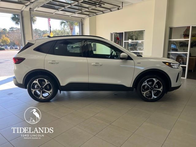 New 2026 Ford Escape ST-Line Select w/ Tech Pack #2 image 9